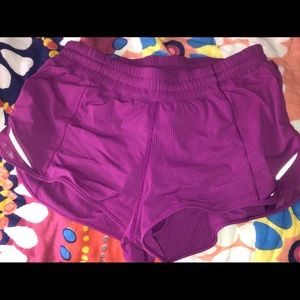 Lululemon Hotty Hot II 2.5” Short.
